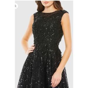 MAC DUGGAL Sz 8 Black Sequined Cap Sleeve Fit Flare Dress Formal Gown $498 NWT